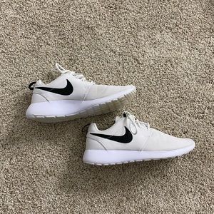 Women Nike shoes